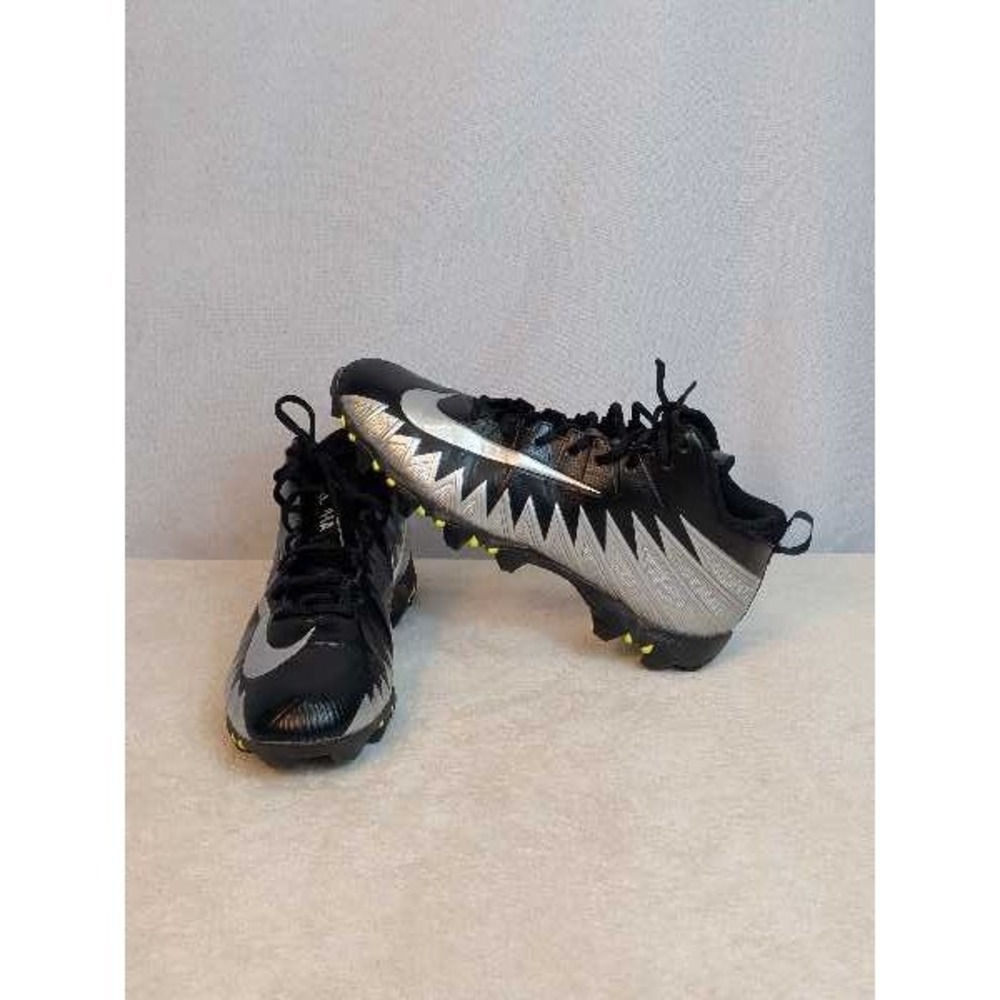 Nike Alpha Menace Shark Men US 12 Black Silver Football Cleats 878122-001